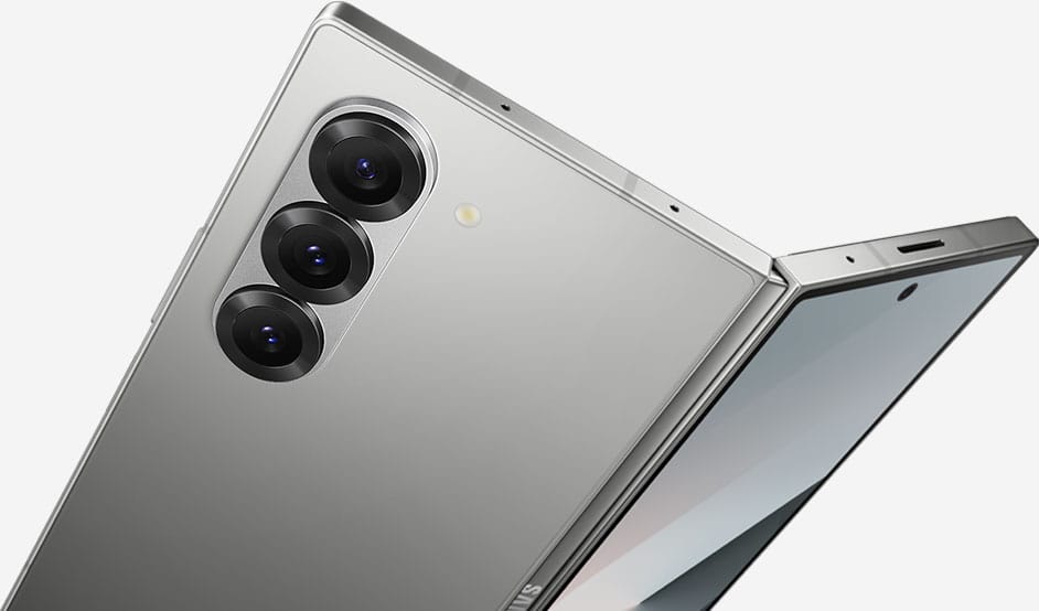 Ảnh mình lấy trên website của Samsung, cụm camera ″có vẻ″ như đã nâng cấp nhiều lắm.